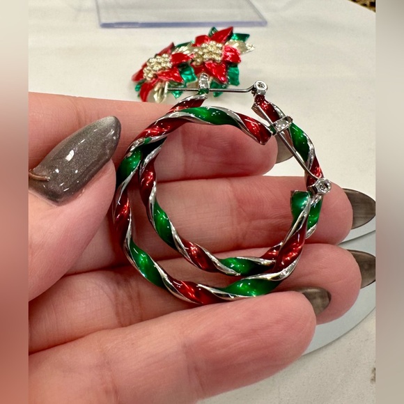 2 Prs Christmas Earrings - Red/Green/Gold/Silver Enamel Costume Jewelry - VGVC - Picture 13 of 17